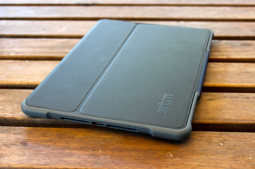 STM Dux Review: Ruggedized Protection For Your iPad Air | Macgasm