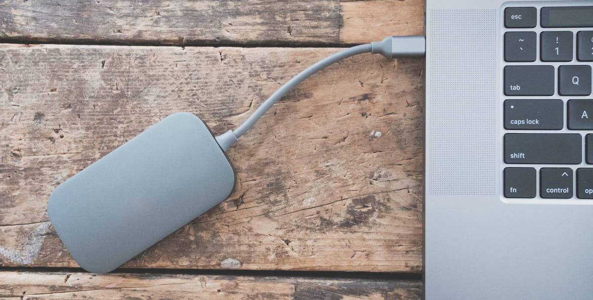 is there a clone power cord for the mac powerbook pro
